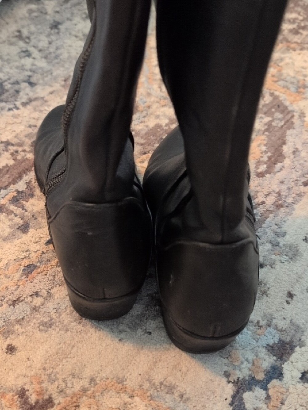 Classic Frye Black Knee-High Leather Women's Boots - Picture 6 of 15